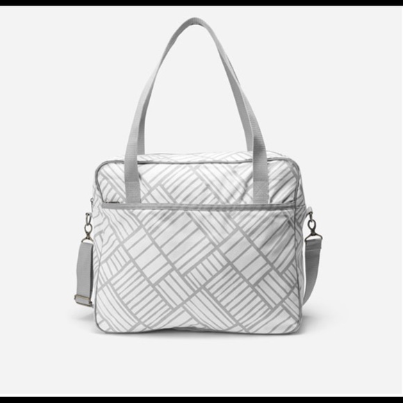 Away for the Weekender - Grey Patchwork - Picture 2 of 3